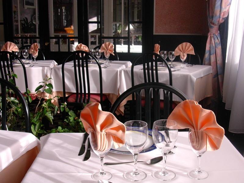 Arcantis Hotel Metropole Chatel-Guyon Restoran foto